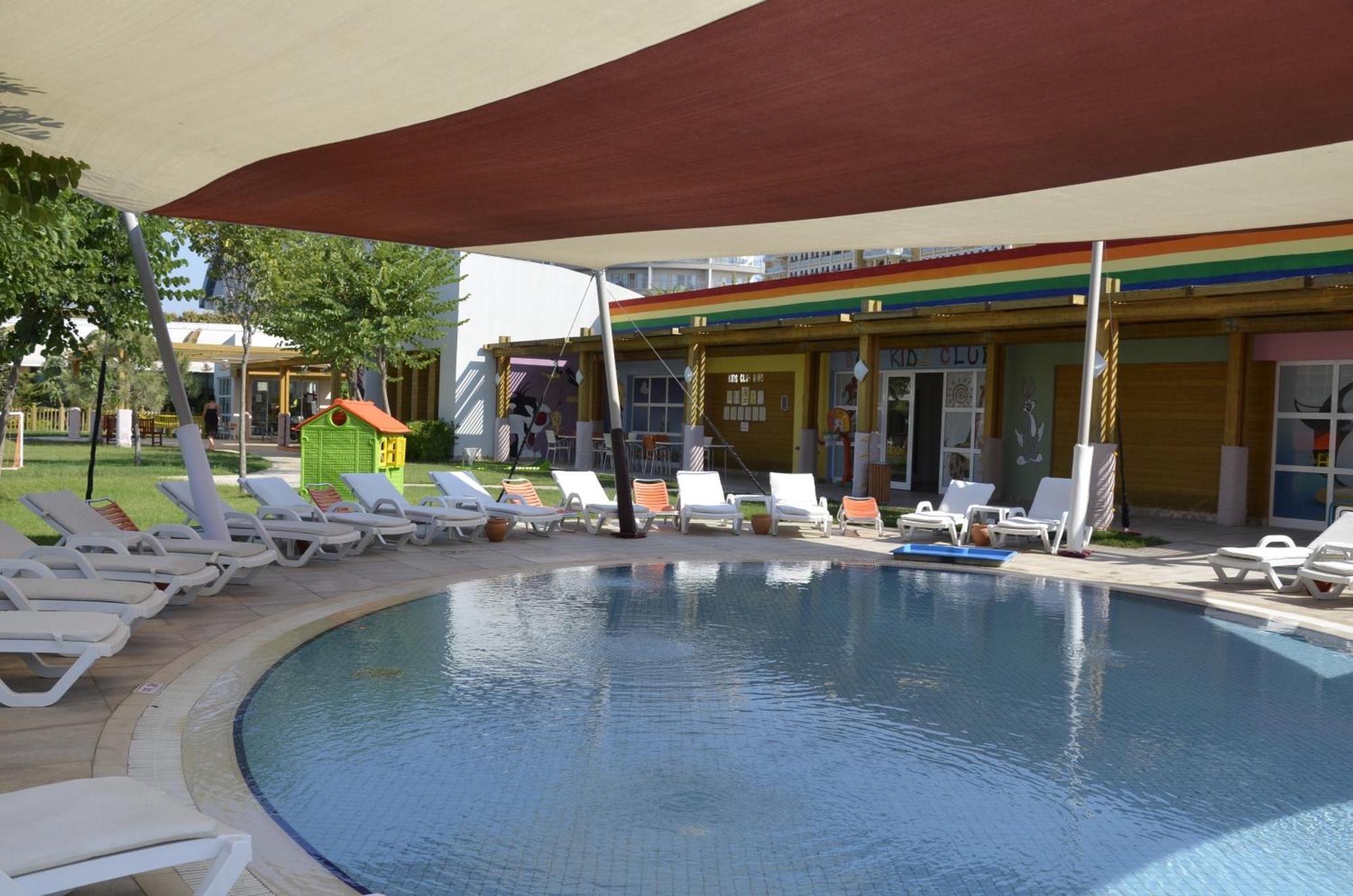 Baia Lara Hotel Antália Exterior foto The swimming pool at the hotel